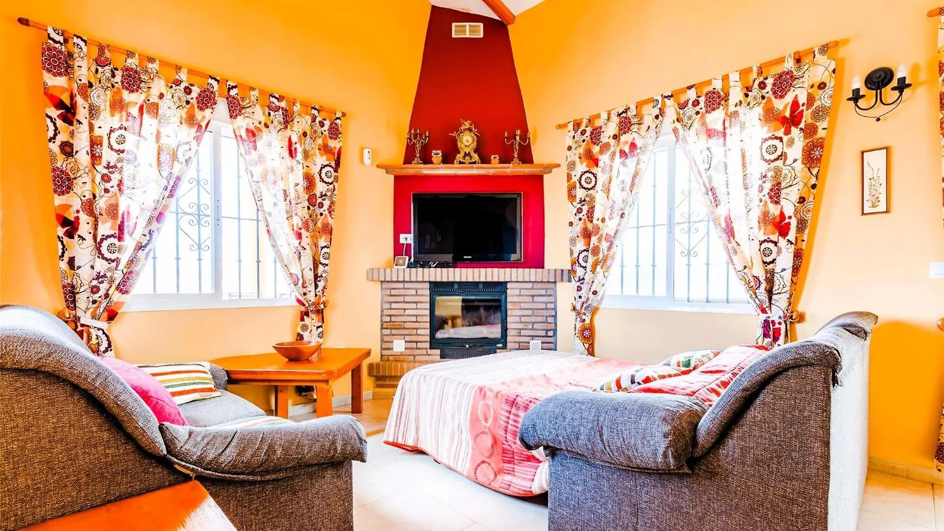 Casa Rural Villamayno Alcaucin 0*,